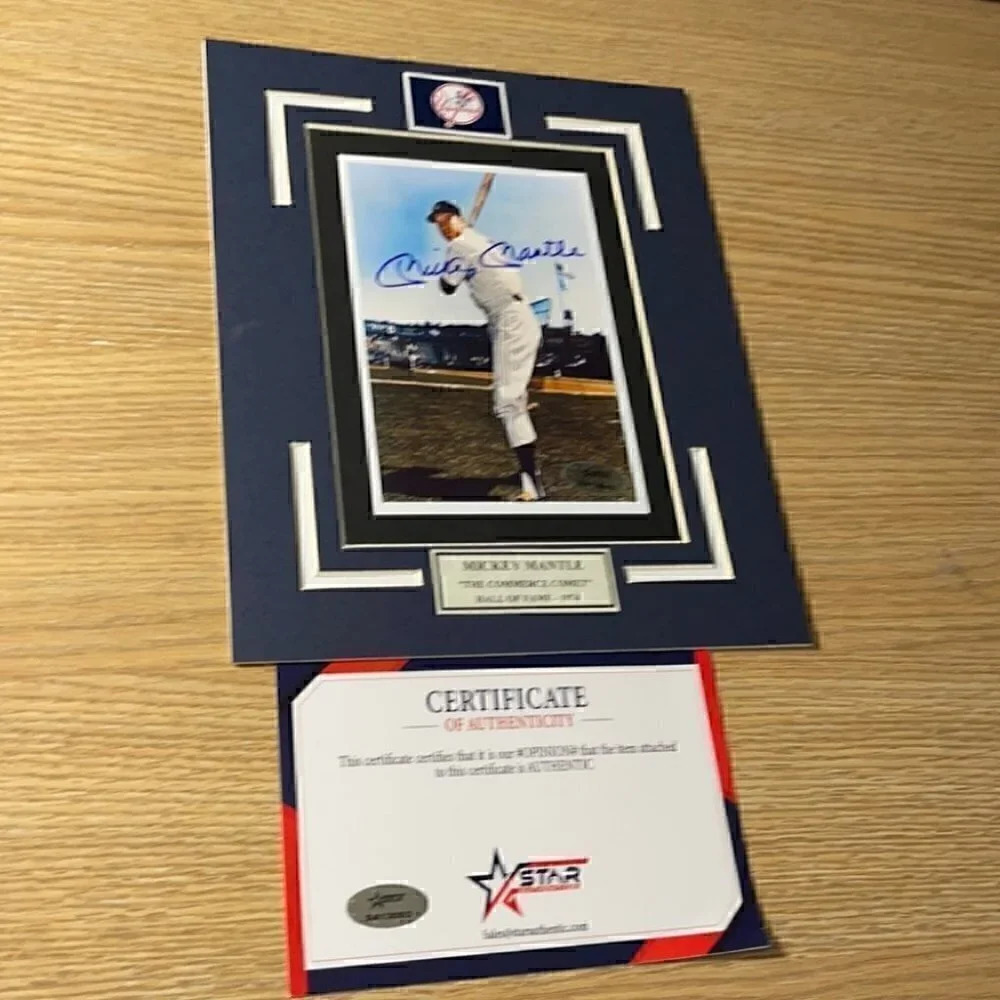 New York Yankees Mickey Mantle  signed photo